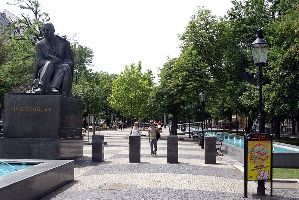 Hviezdoslavovo namestie