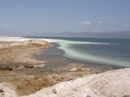  Lake Assal