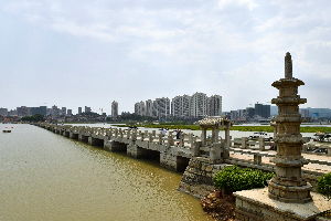 Luoyang Bridge