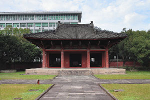 Hualin Temple